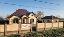 Фото новый стильный 4х-к дом 139 м2 с подвалом  и гаражом  , летней кухней и  баней 45 м2 в мкр черемушки  