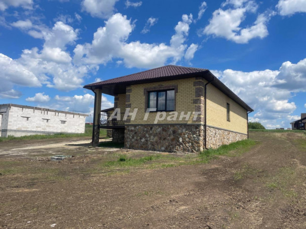 Фотография 9 - Новый 4х-к КОТТЕДЖ 150 м2 с ГАРАЖОМ и ШИКАРНЫМ ВИДОМ НА ОЗЕРО, в мкр Дальний