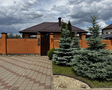 Продам жилой и благоустроенный коттедж с мебелью и бытовой техникой