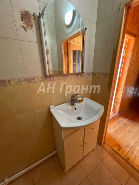 Фотография 50 - Жилой 4х-комнатный ДОМ 220 м2 с МЕБЕЛЬЮ, БАНЕЙ, бассейном, ГАРАЖОМ . ГОСТЕВЫМ ДОМОМ И БИЛЬЯРДОМ. в Дубовое
