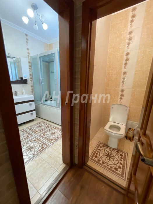 Фотография 40 - Жилой 4х-комнатный ДОМ 220 м2 с МЕБЕЛЬЮ, БАНЕЙ, бассейном, ГАРАЖОМ . ГОСТЕВЫМ ДОМОМ И БИЛЬЯРДОМ. в Дубовое