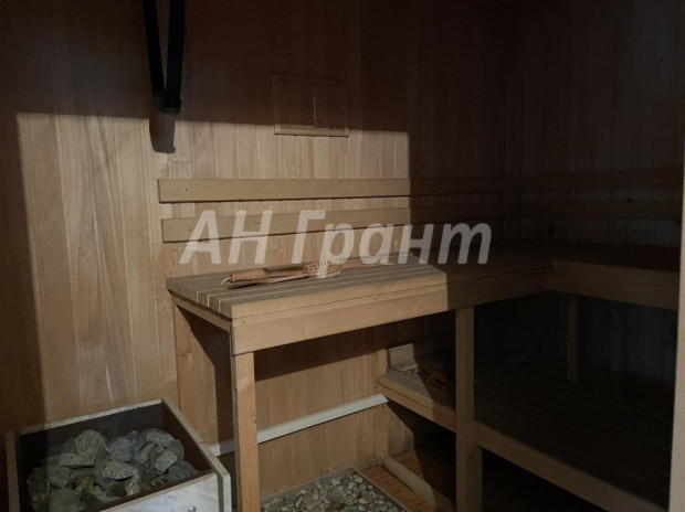 Фотография 31 - Жилой 4х-комнатный ДОМ 220 м2 с МЕБЕЛЬЮ, БАНЕЙ, бассейном, ГАРАЖОМ . ГОСТЕВЫМ ДОМОМ И БИЛЬЯРДОМ. в Дубовое