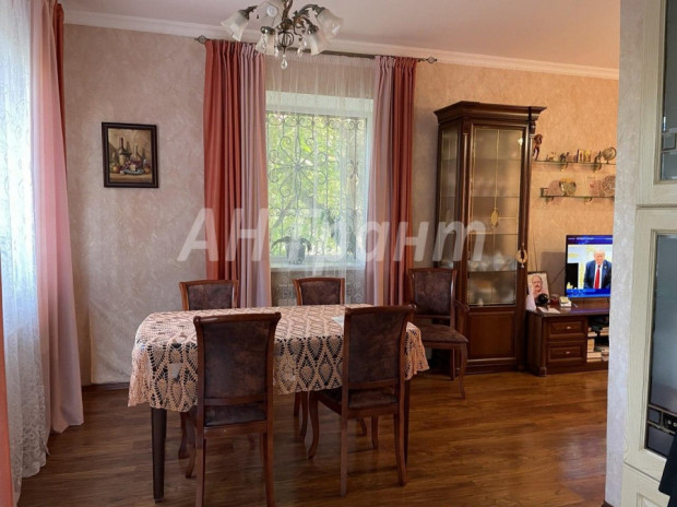 Фотография 24 - Жилой 4х-комнатный ДОМ 220 м2 с МЕБЕЛЬЮ, БАНЕЙ, бассейном, ГАРАЖОМ . ГОСТЕВЫМ ДОМОМ И БИЛЬЯРДОМ. в Дубовое