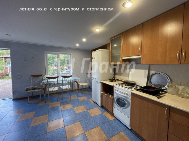 Фотография 25 - Жилой 4х-комнатный ДОМ 220 м2 с МЕБЕЛЬЮ, БАНЕЙ, бассейном, ГАРАЖОМ . ГОСТЕВЫМ ДОМОМ И БИЛЬЯРДОМ. в Дубовое