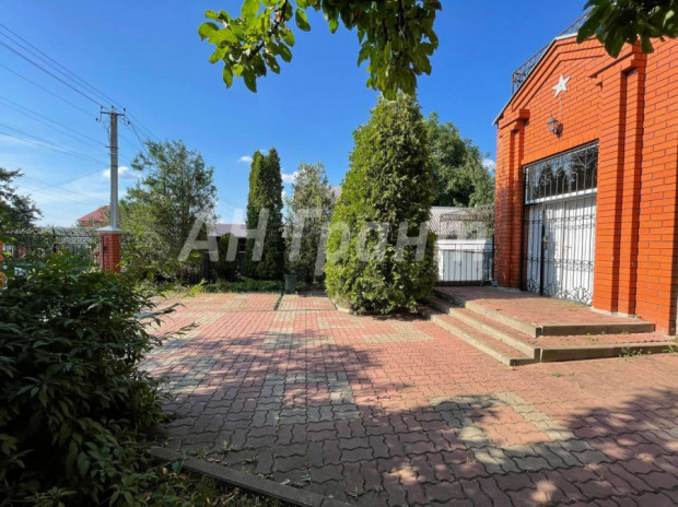 Фотография 3 - Жилой 4х-комнатный ДОМ 220 м2 с МЕБЕЛЬЮ, БАНЕЙ, бассейном, ГАРАЖОМ . ГОСТЕВЫМ ДОМОМ И БИЛЬЯРДОМ. в Дубовое