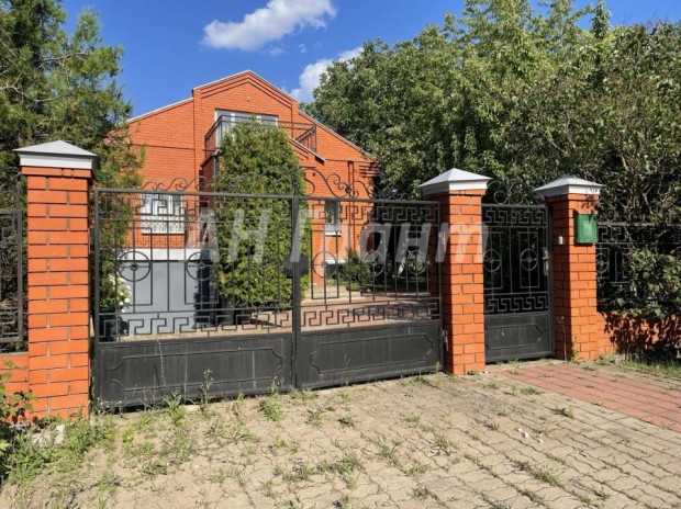 Фотография 2 - Жилой 4х-комнатный ДОМ 220 м2 с МЕБЕЛЬЮ, БАНЕЙ, бассейном, ГАРАЖОМ . ГОСТЕВЫМ ДОМОМ И БИЛЬЯРДОМ. в Дубовое